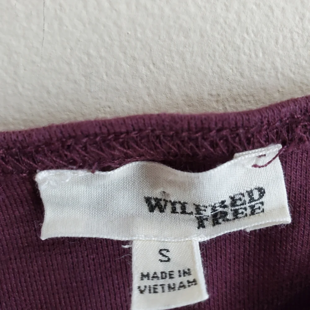 Wilfred Free Bayne off shoulder Purple top Small size - Picture 5 of 5
